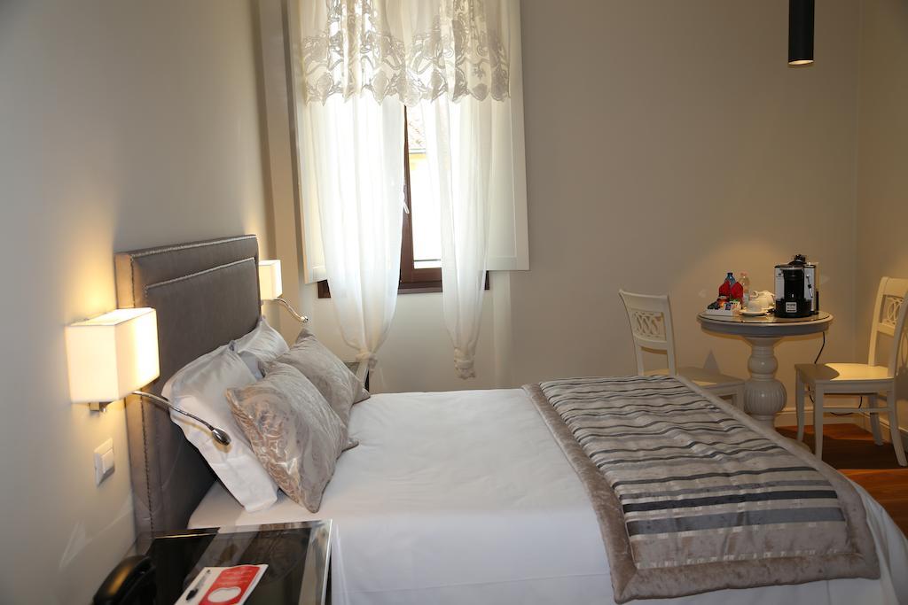 Emozioni Charme Firenze Szoba fotó